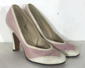 1940s pink and white leather spectator pumps - size 6.5 - 1940s spectator shoe - 1930s spectator shoe - spectator shoes - 1940s pink shoes