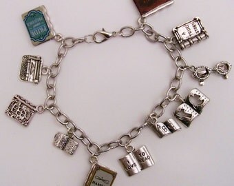 Reading is my Thing Charm Bracelet, Book Club Jewelry, Book Club Gift, For the Avid Reader, Love to Read Jewelry, Reading Bracelet, Gift