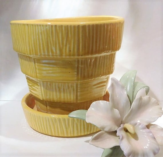 Large Yellow McCoy Flower Pot Planter 1950s Mid Century Cottage Home Decor Garden Beach House Country Farm Farmhouse Spring Summer Gardening
