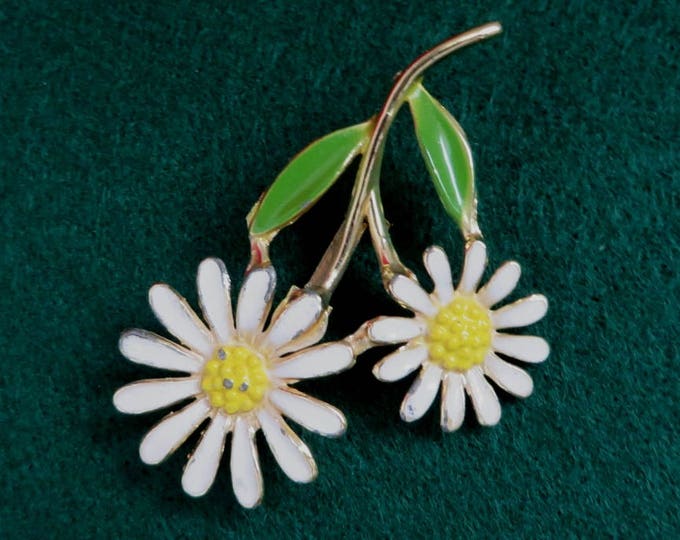 Vintage Enamel Brooch Daisy Flowers Brooch Double Daisy Floral Pin Estate Costume Jewelry