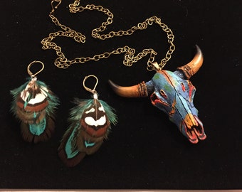 Espirit set multiple colors necklace and earrings