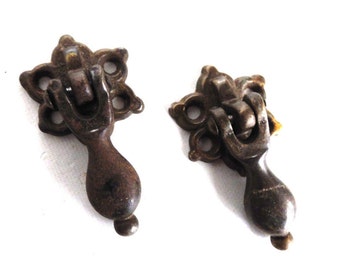Drawer handles, Set of 2 Antique Hanging Drawer Pulls, Metal Cabinet knobs, Small Handles, drawer drop pull. #6A6G82KE