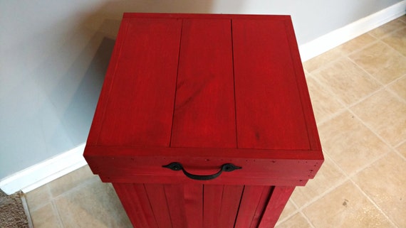 Where can you buy country-style garbage cans?