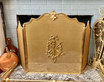 Beautiful Brass Fireplace Screen//Ornate Brass Fireplace Screen//Federal Style Screen//Vintage Brass Fireplace Screen