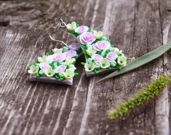 Floral earrings Miniature flowers Triangle earrings Flower earrings Flowers Rose earrings Roses Wedding rose Birthday gifts Gifts for her