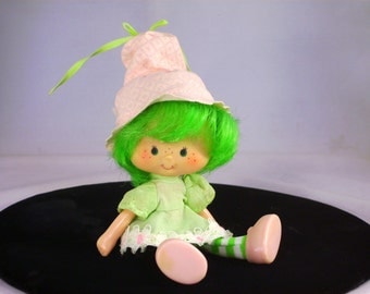 Vintage Strawberry Shortcake Doll Lime Chiffon Vinyl Kenner Kids Toy 1980s Hat Attached Birthday Christmas Gifts for Girls Collectors Her