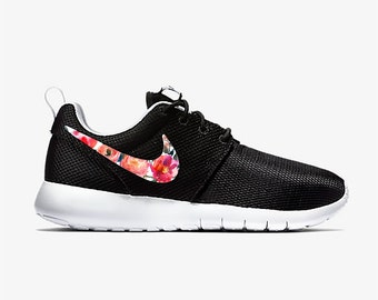 nike roshe con fiori nike roshe con fiori