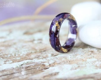 Dark purple flower ring Nature resin ring Flower Ring Petal ring Rounded band Cocktail ring Resin Jewelry Terrarium jewelry Nature art