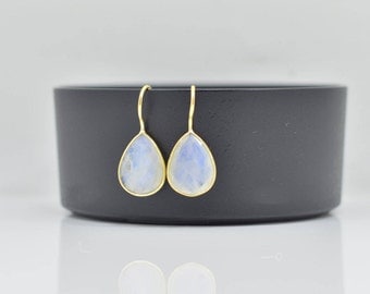 Rainbow Moonstone Earrings - Drop Moonstone Earrings - Silver Moonstone Earrings - Gold Moonstone Earrings - Moonstone Silver Earrings