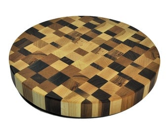 End grain cutting board