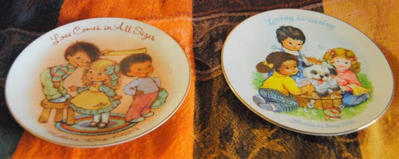 2 Vintage Avon (1980's) Mother's Day Plate (5" each)
