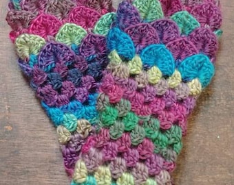Dragon scale gloves, fingerless gloves, Dragon scale arm warmers, crocodile stitch gloves, crochet gloves, Gift for her, crochet arm warm