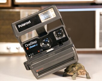 Polaroid OneStep CloseUp Instant 600 Film Camera #P118