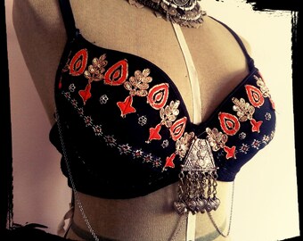 tribal fusion, ATS , gothic bellydance, ethnic bra with chains