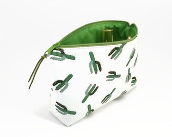 Makeup bag, Cactus, Makeup zipper pouch, Cacti, Toiletry bag, Cactus Makeup bag, Cosmetic bag, Makeup storage, Make up bag, Cosmetic pouch