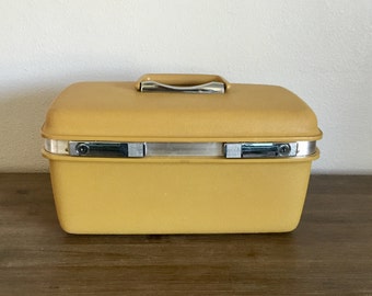 Vintage Yellow Samsonite Saturn Train Case; Mirrored Train Case; Samsonite Luggage; Vintage Train Case; Samsonite Train Case