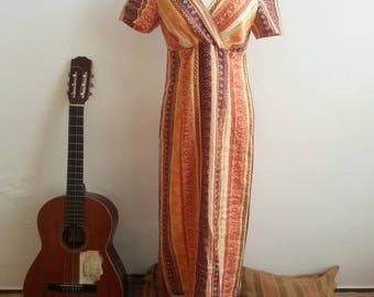 Spiritual India Dress - Vintage 60s Cotton Caftan Dress with Paisley Print. Hippie Boho Style