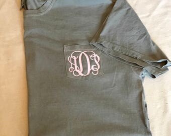 Vine Monogram Tee, Comfort Colors Monogrammed Pocket Tee, Preppy Shirt, Personalized, Short Sleeve, Long Sleeve, Monogram Shirt,