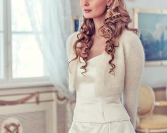 Ready to be shipped today/ Wedding Bolero Kate Middleton Sweater Goat Angora knit v-neck No buttons, 3/4 Sleeve in M size