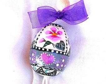 Hand painted egg to hang-collectibles-wooden-Easter-decoration with wire and Bell