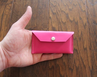 Sale!! Genuine pink leather business card holder, credit card holder, minimalist wallet. Can fit up to 25 business cards. Fr: Porte carte