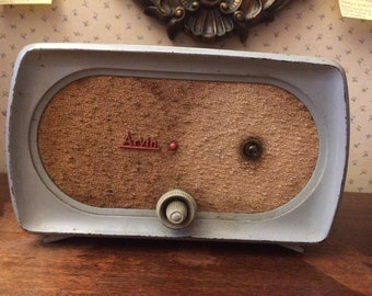 1950's Arvin tube radio model unknown, Antique Home Entertainment great for Home or Man Cave Decor and Movie Prop Decor
