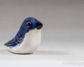 Blue And White Pottery Bird Sculpture - Miniature Ceramic Porcelain Clay Animal Decorative Home Decor Ornament - Terrarium Figurine