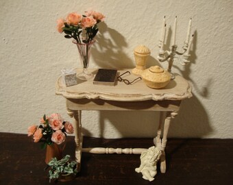 miniature dollhouse little table