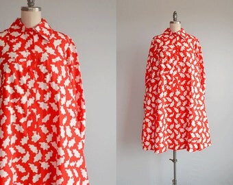 Vintage 70s Marimekko Dress / 1970s Mod Graphic Leaf Print Tent Shirtdress Red and White Finland / Design Research