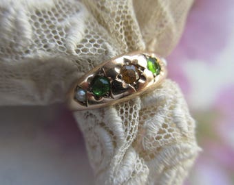Antique 10K Peridot Seed Pearl Ring - Victorian Gold Wedding Band - Gypsy Set Star Burst Stones - August Birthstone Ring - Promise Ring