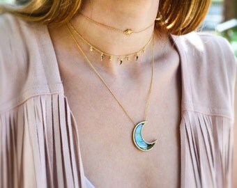 Crescent Moon Necklace / Pearl Moon Necklace / Gold Moon Necklace / Moon Pendant / Celestial Necklace / Protection Necklace / Boho Necklace