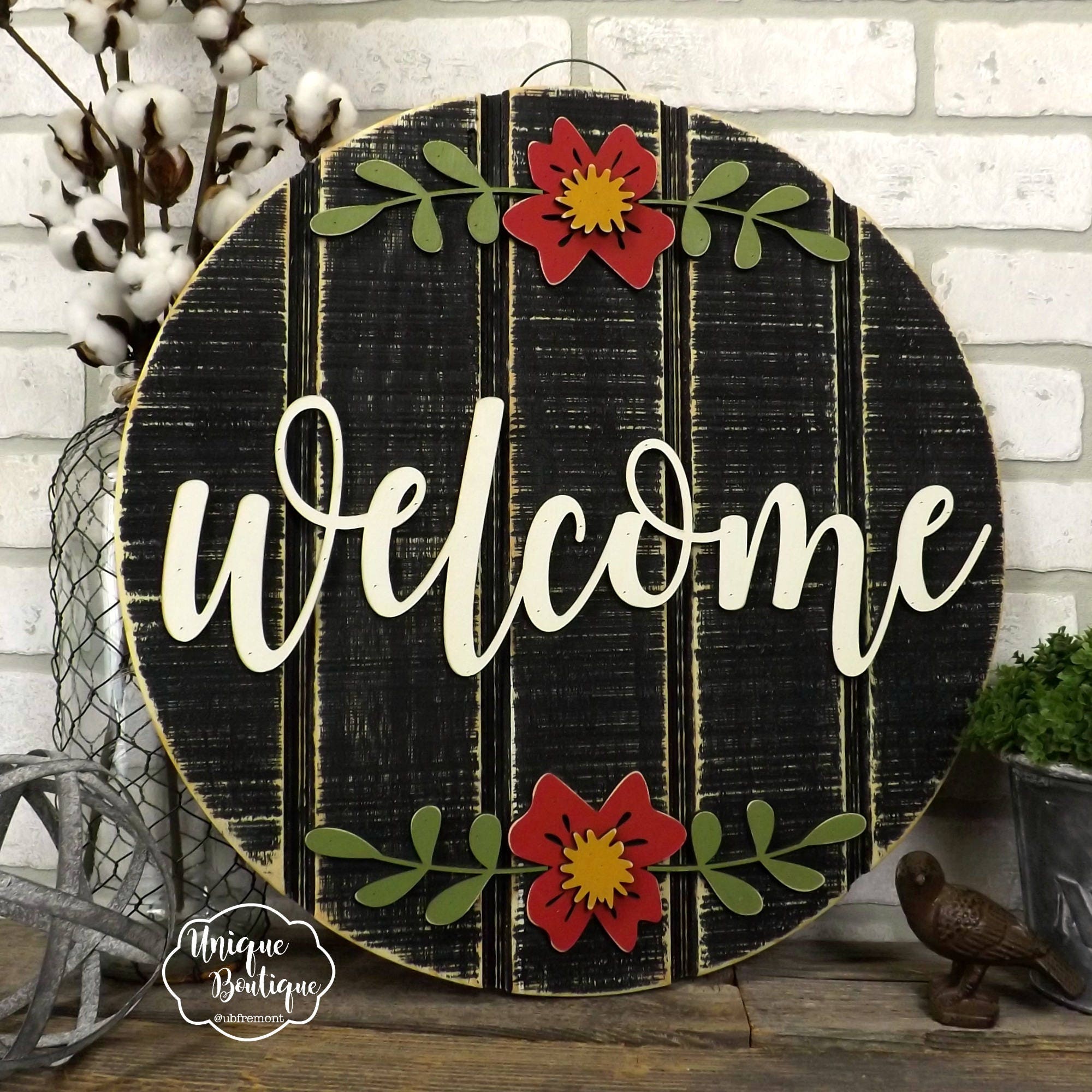 Circle welcome signs for front door
