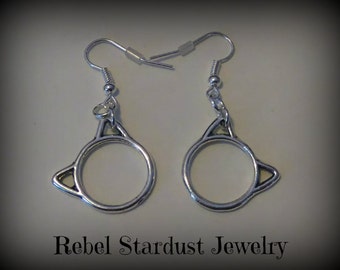 Cute hollow cat head earrings