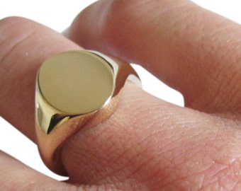 Gold signet ring small