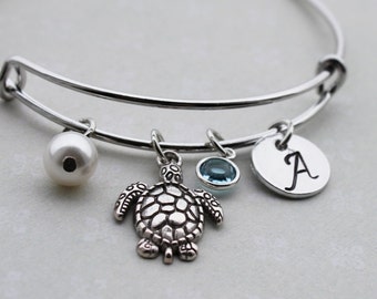 turtle bracelet, personalized turtle bracelet, turtle bangle, turtle theme gift, turtle initial bracelet, turtle charm bracelet, turtle