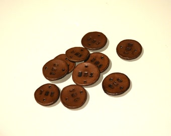 3/4'' Stained Round Label, Custom Leather Labels, Leather Discs, Embossed Personalized Labels, Leather Tags, stamped leather, custom labels
