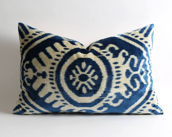 Kilim Pillows Ikat Pillows Suzani Pillows von pillowme auf Etsy