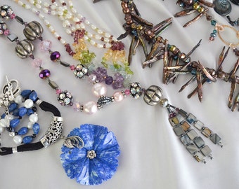 Accolades for Lindy Lee Treasures - Commentaries and Treasury List Features