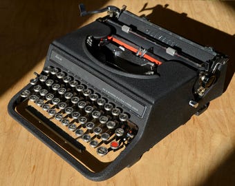 Olivetti Studio 42 - Black Typewriter - Fully Serviced - Working Perfectly