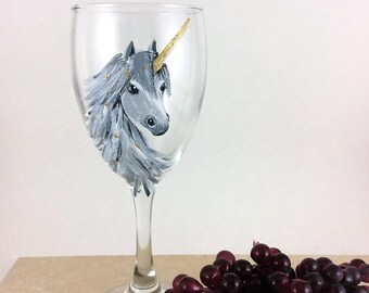 Unicorn gift Idea, Gold Unicorn horn, Wine lover gift, Wine Glass, Gift for Girlfriend, Gift for her, unicorn, Best wine gift, Gift for mom