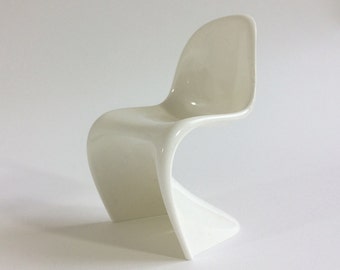 VERNER PANTON CHAIR. Vintage 1970s Space Age Design Barbie Dollhouse Interior. White Puppet Furniture. S Chair by Herman Miller / Vitra.