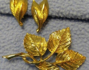 Bright Gold DFA Signed Leaf Brooch and Leaf Clip Earrings