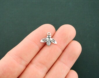 15 Bee Charms Antique Silver Tone - SC6482