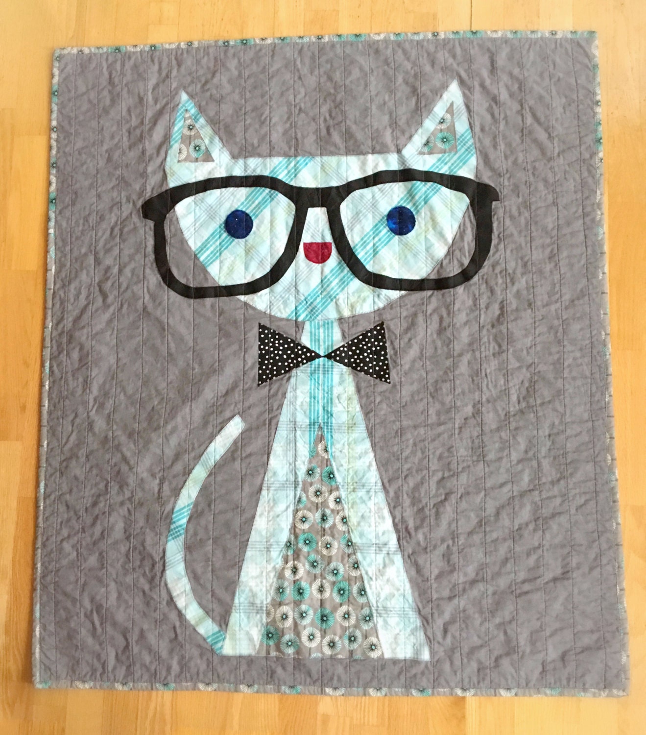 cat-in-glasses-quilt-hipster-cat-quilt-blue-gray-quilt-cat