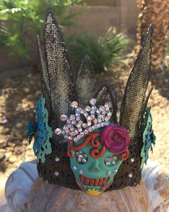 Distressed Day of the Dead Crown
