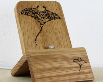 iPhone Dock (Oak - Manta ray design) for iPhones 5/5S/6/6S/Plus/SE/7 with/without cases / Lightning Dock