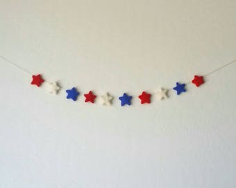 Patriotic Garland : Felt Patriotic star garland for Fourth of July
