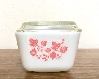 Vintage Pyrex Pink Gooseberry Refrigerator Dish with Lid #501 1 1/2 Pint 1.5