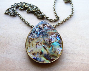 Vintage Nacre Pendant on Chain Beautiful Mother of Pearl Nacre Pendant Drop Handwork from Ukraine of 1990s Elegant Necklace Natural Nacre