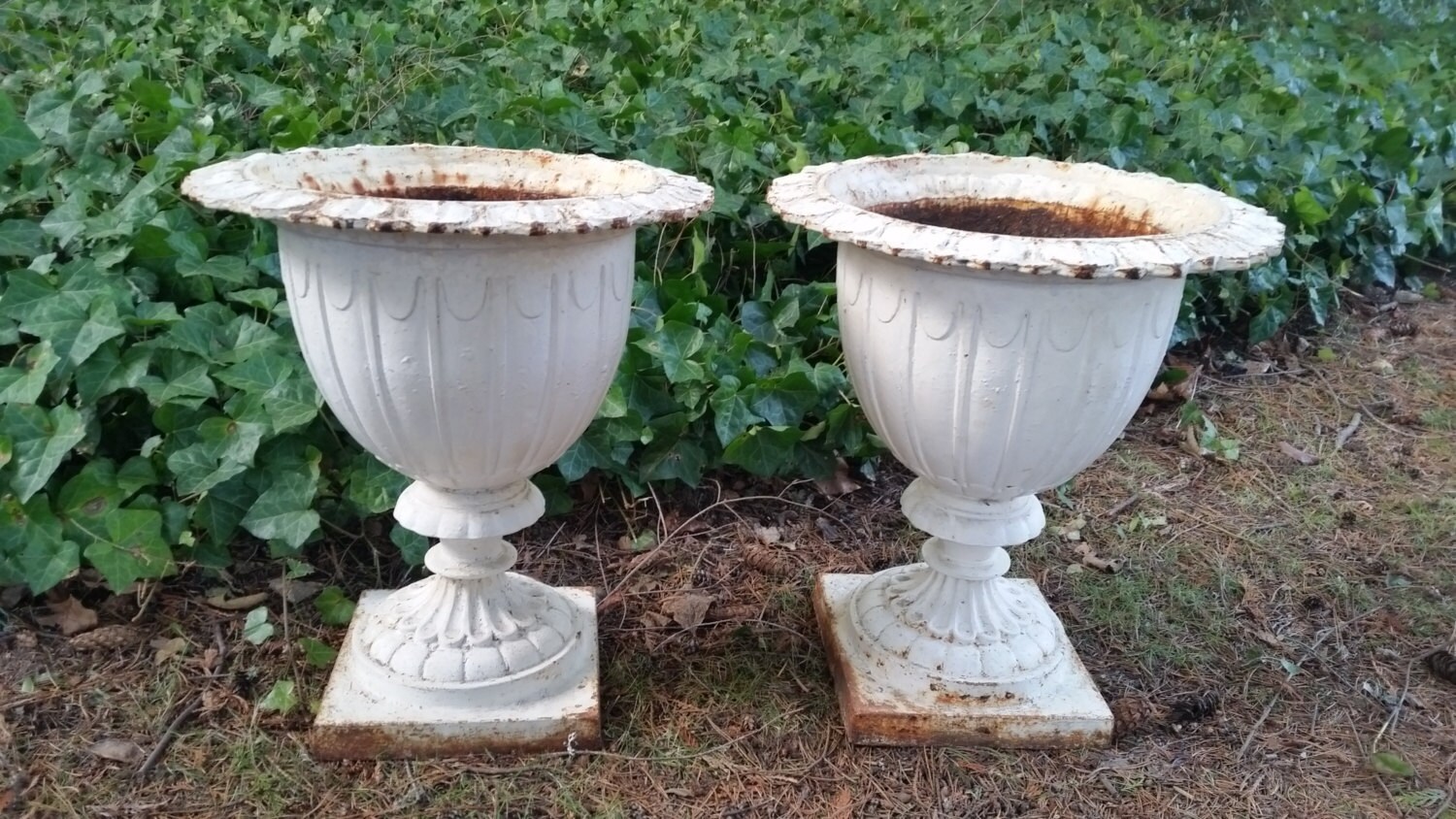 Antique Pair of Urns Antique Pair of by WilliamsAntiquesCo